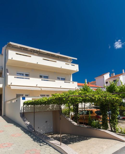 Apartments With Parking Space Punat, Krk - 24864 Punat