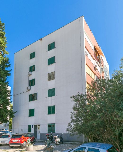 Apartments With WiFi Split - 24912