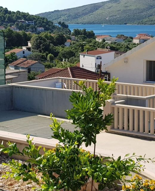 Apartments With Parking Space Poljica, Trogir - 24016 Poljica