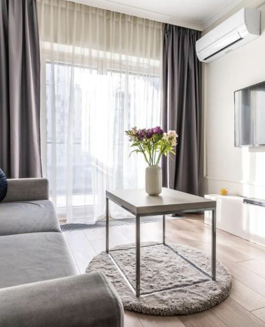 Urban Chic - Luxury Stay at Mennica Residence Warsaw