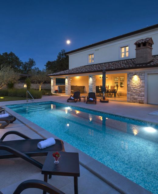 Villa Villa Casa Lori s bazenom i whirlpoolom Nova Vas