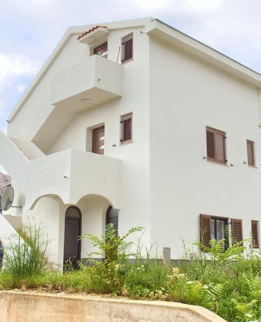 Apartmani Nana Baska