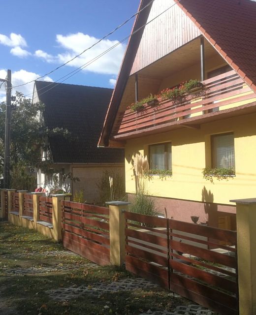 Napraforgó Vendégház Balatonvilágos