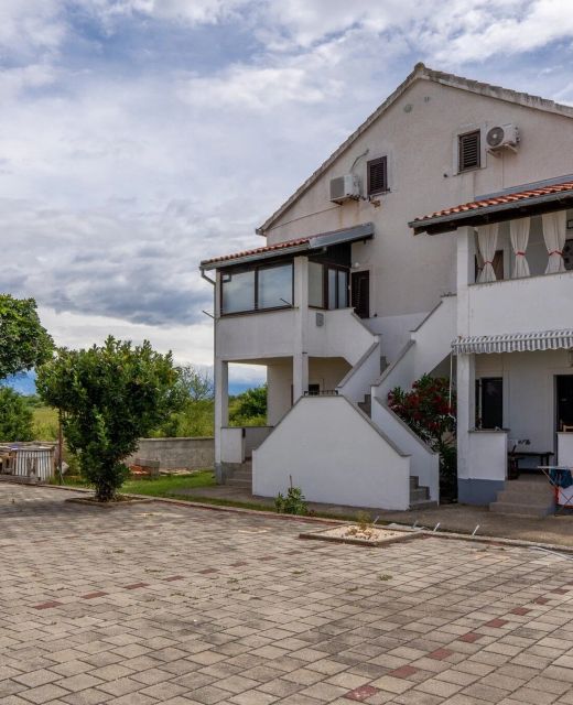 Apartment Mivema Privlaka II