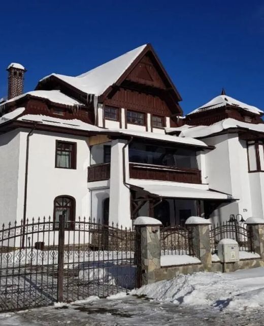 White Wood Chalet Buşteni