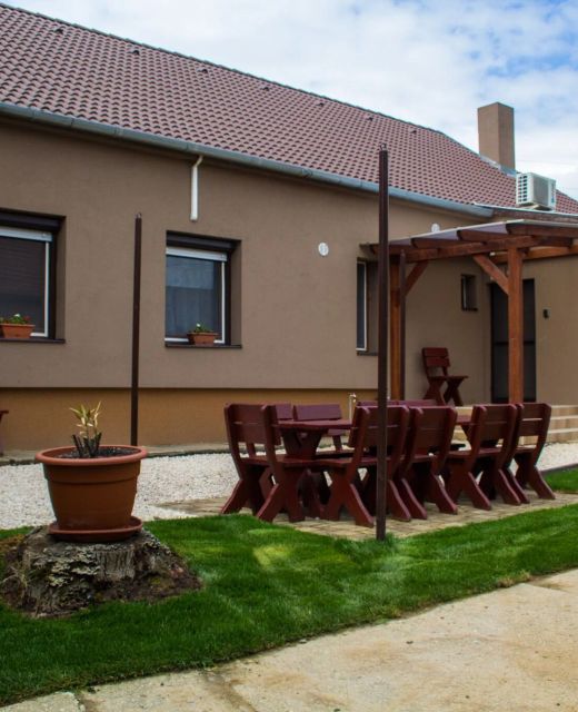 Noel Apartman Sásd
