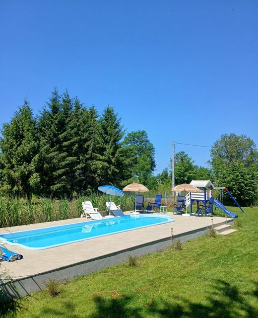 Dom z podgrzewanym Basenem w Stegna-Popowo