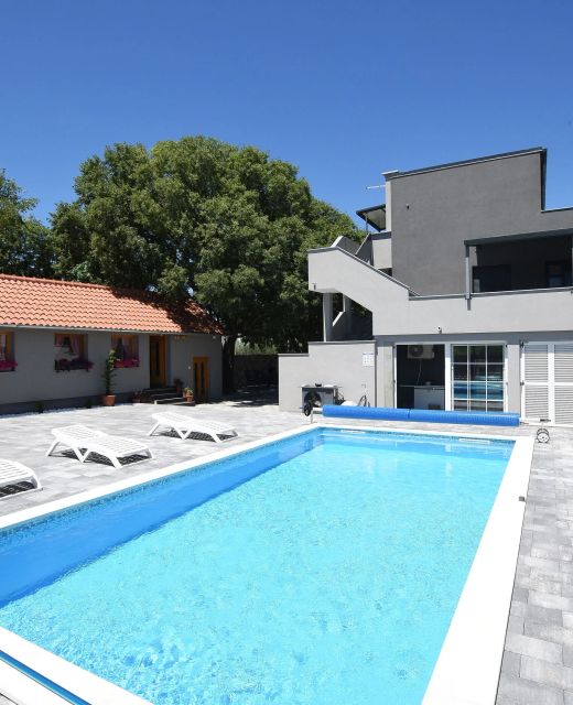 Apartments Relax Karin Gornji
