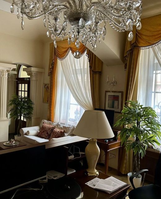 Fleur De Lis Hotel