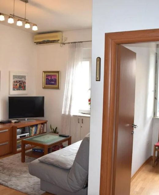Old Town Art Apartment Split