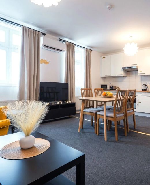 Little Tom Apartments