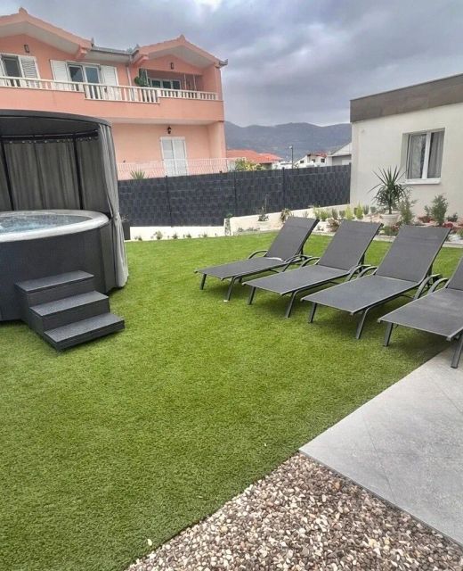 Apartments With Hot Tub Kaštel Štafilić, Kaštela - 25136 Kaštel Štafilić