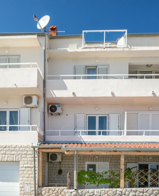 Apartments With Parking Space Hvar - 25144