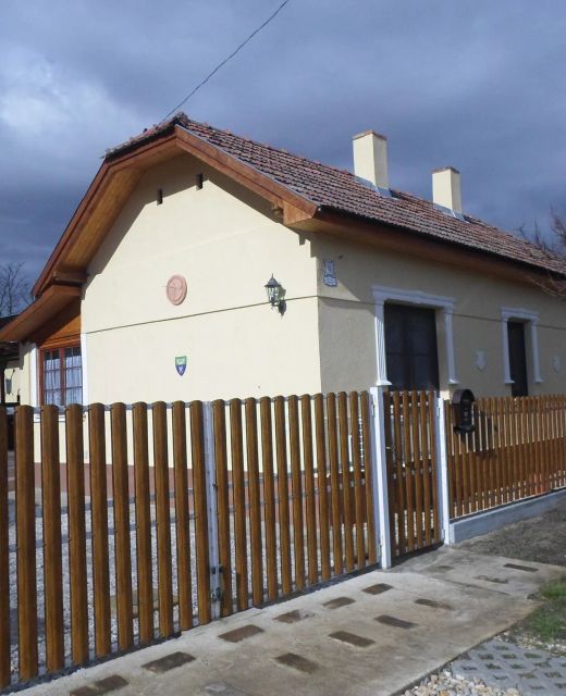 Turul Vendégház Abádszalók