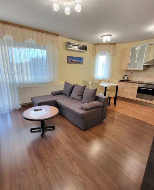 Soluna- Sunny Downtown Apartment FREE parking Szeged