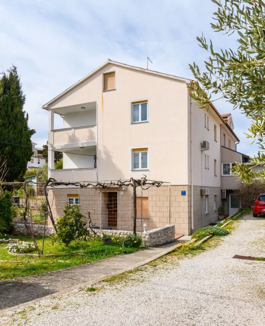 Apartment Ljubica Banjol
