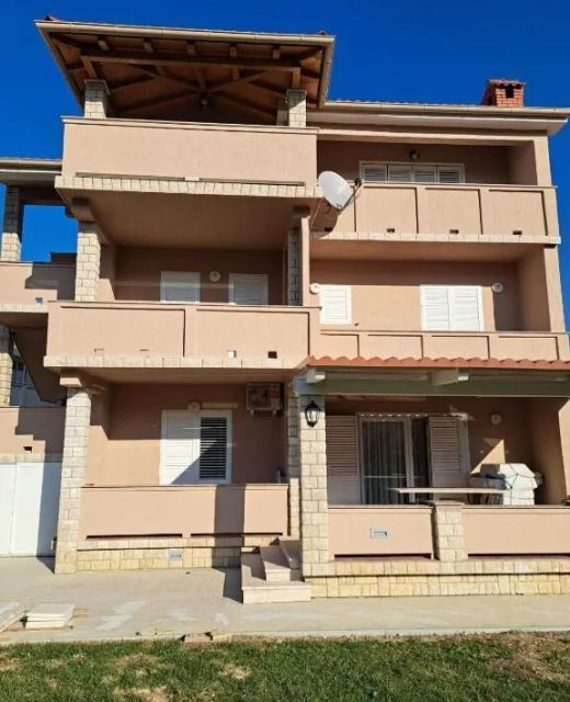 Apartments Lili Palit