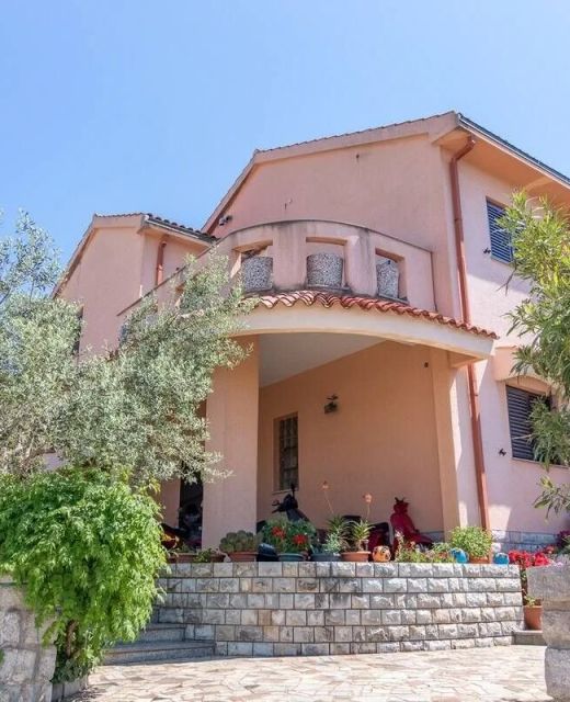 Apartments With Parking Space Punat, Krk - 25011 Punat