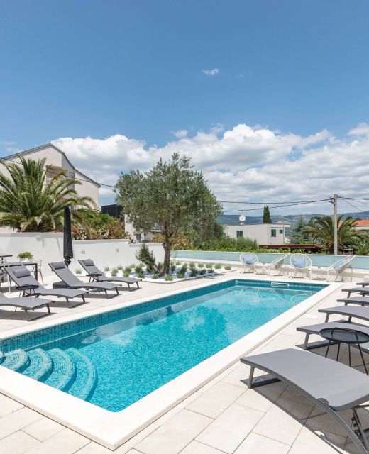 Family-friendly Apartments With Swimming Pool Arbanija, Čiovo - 25090 Arbanija