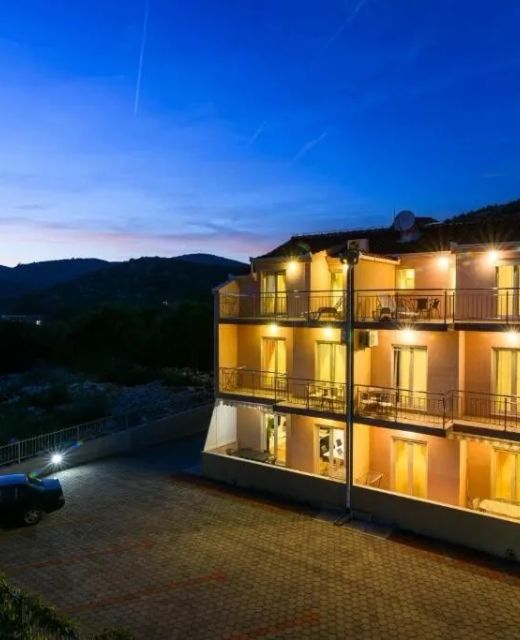Apartments With Parking Space Marina, Trogir - 25135 Marina