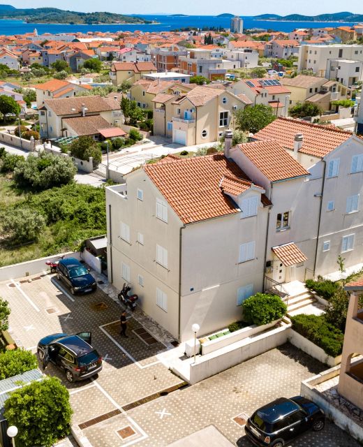 Apartments With Parking Space Vodice - 25148