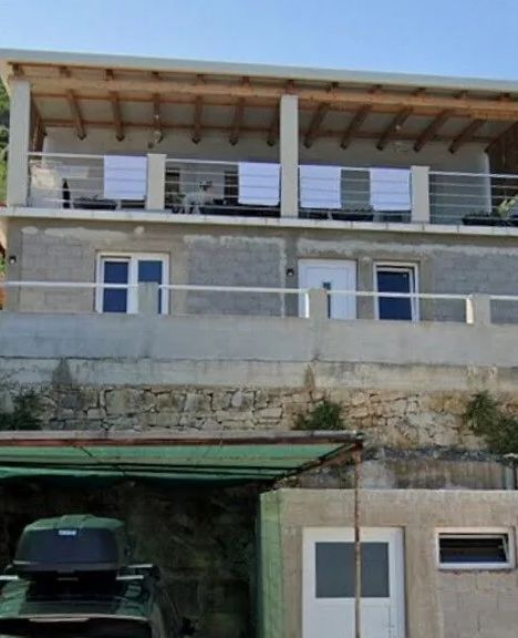 Beachfront House With Hot TubCove Blaca, Korčula - 25201 Blaca