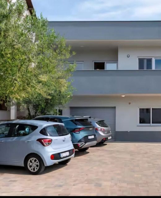 Apartments With Parking Space Zadar - 25204