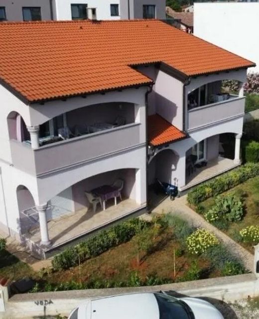 Apartments With Parking Space Medulin - 25220