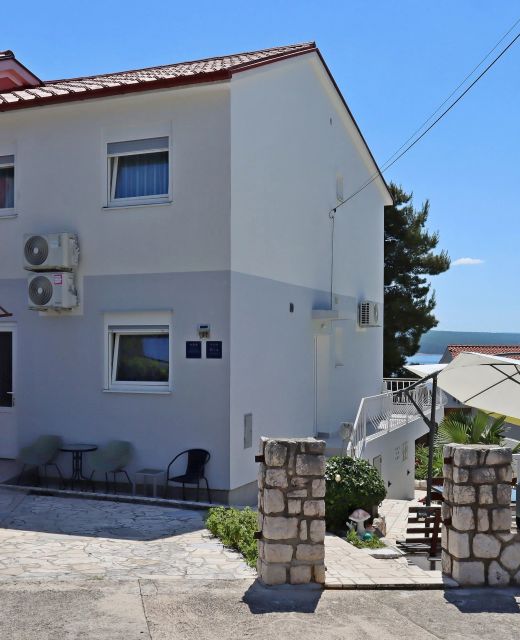 Apartments With Hot Tub Dramalj, Crikvenica - 25226 Dramalj