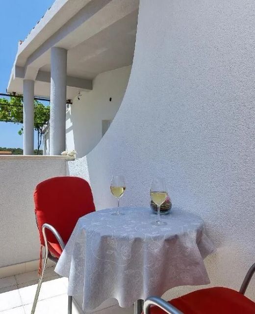 Apartments With WiFi Makarska - 25240