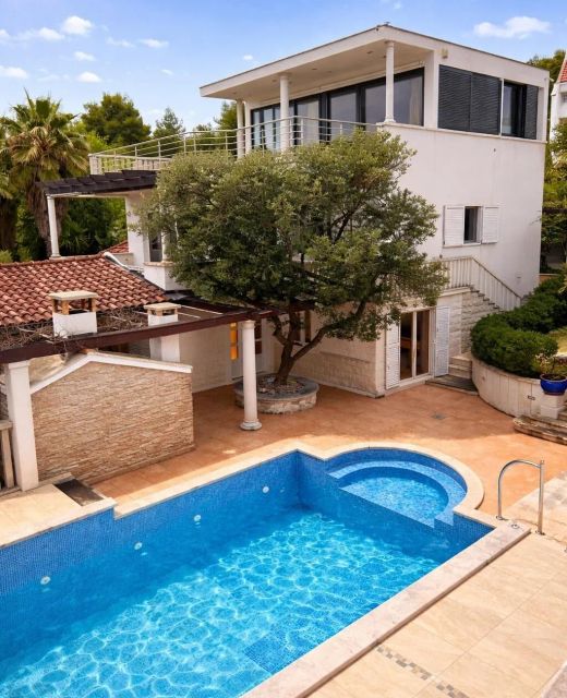 Seaside Family Friendly House With A Swimming Pool Sutivan, Brač - 25260 Sutivan