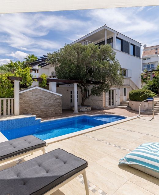 Seaside Family Friendly House With A Swimming Pool Sutivan, Brač - 25260 Sutivan