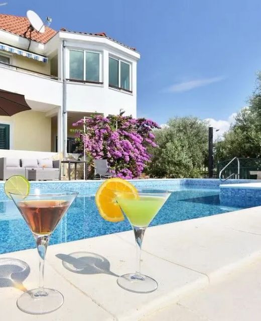 Family Friendly House With A Swimming Pool Split - 25280