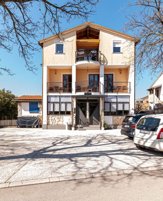 Apartments And Rooms With Parking Space Rovinj - 25298