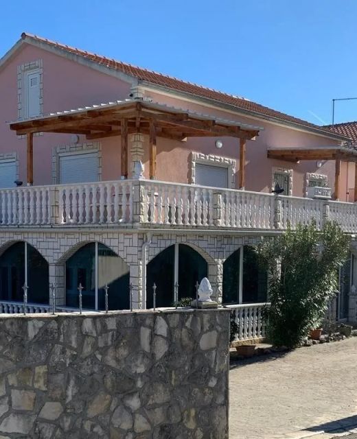 Apartments With Parking Space Pirovac, Šibenik - 25316 Pirovac