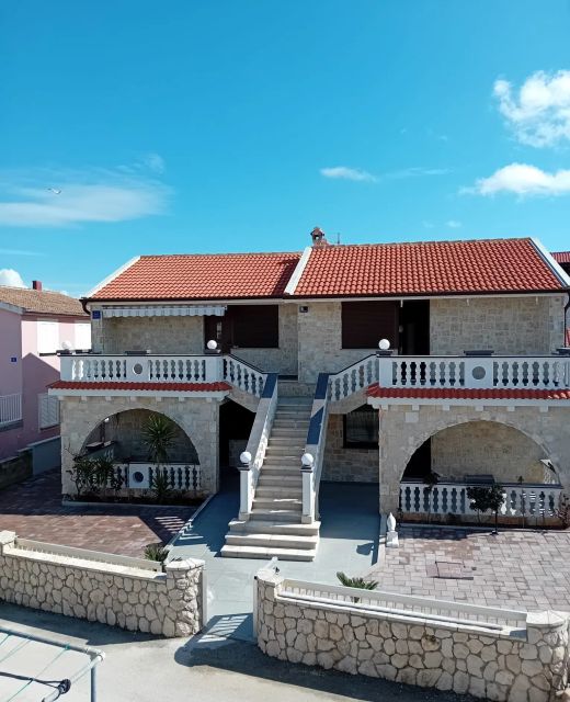 Apartments By The Sea Vir - 25341