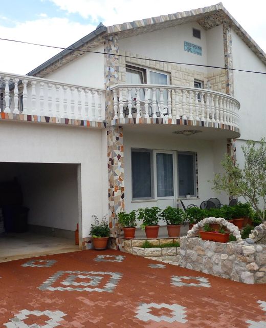 Apartments With Parking Space Seline, Paklenica - 25366 Seline