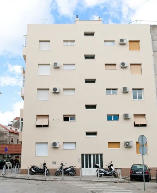 Apartments With WiFi Split - 25419