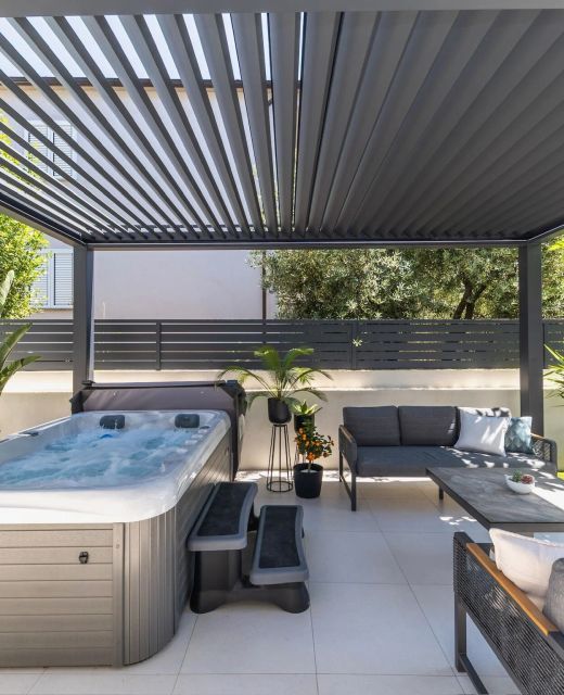 Apartments With Hot Tub Zadar - 25445