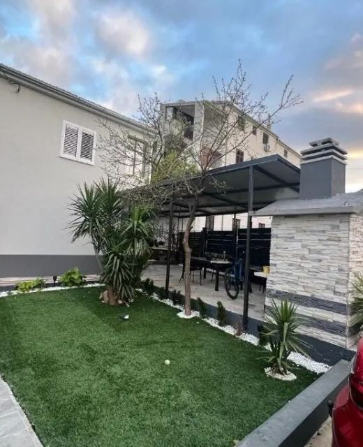 Holiday House With A Parking Space Split - 25463