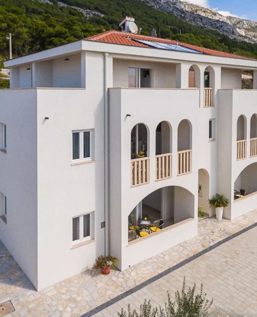 Apartments White house Marusici