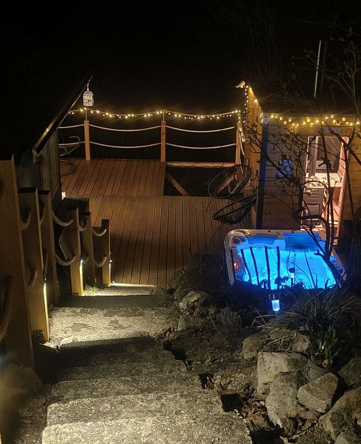 Tünemény Erdei Wellness Kunyhó Esztergom