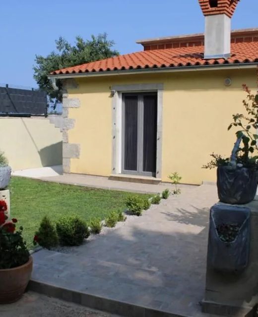 House Aida Labin