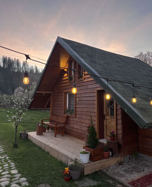 Escape Tiny Cabin Lereşti  