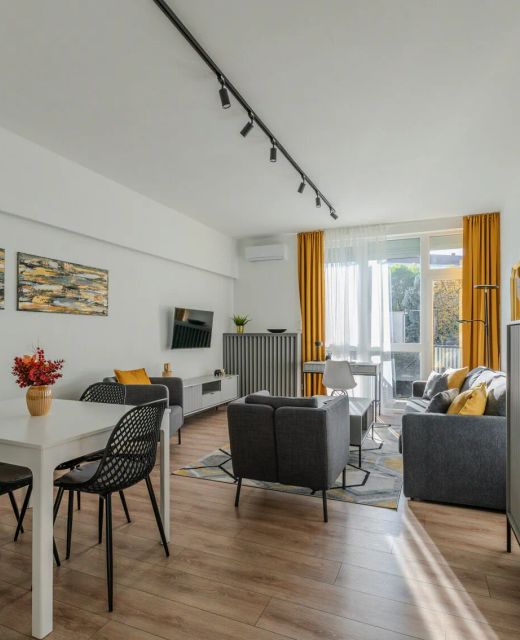 King's Golden Flat Budapest