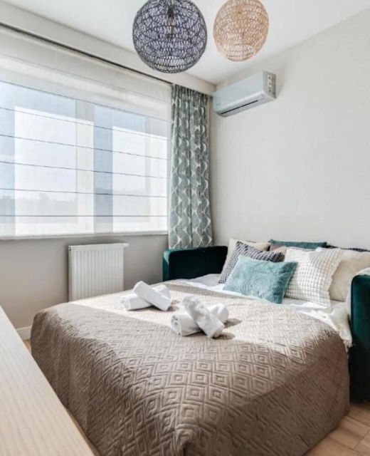 Jutrzenki 68a - dwupokojowy apartament z balkonem, parking - Wrocław - Fair Rentals