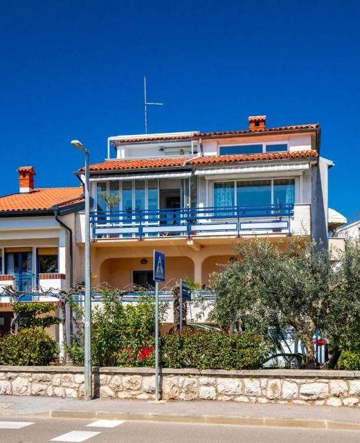 Apartments With Parking Space Rovinj - 25360