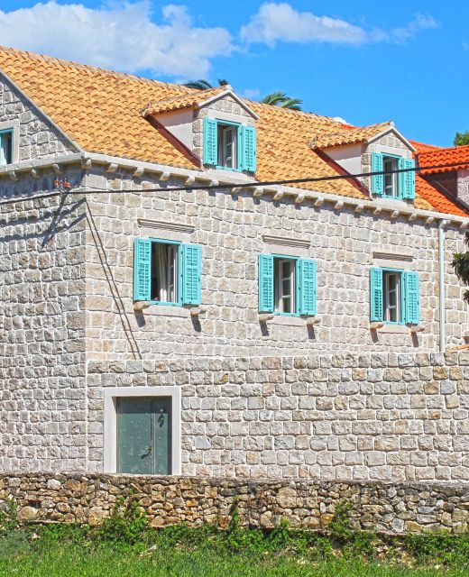Beachfront House With Hot TubCavtat, Dubrovnik - 25441 Cavtat