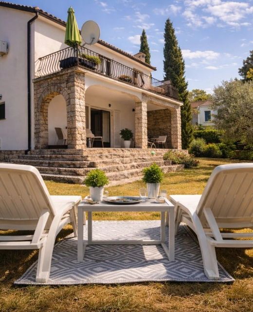 Holiday Home With Hot Tub Malinska, Krk - 25493 Malinska