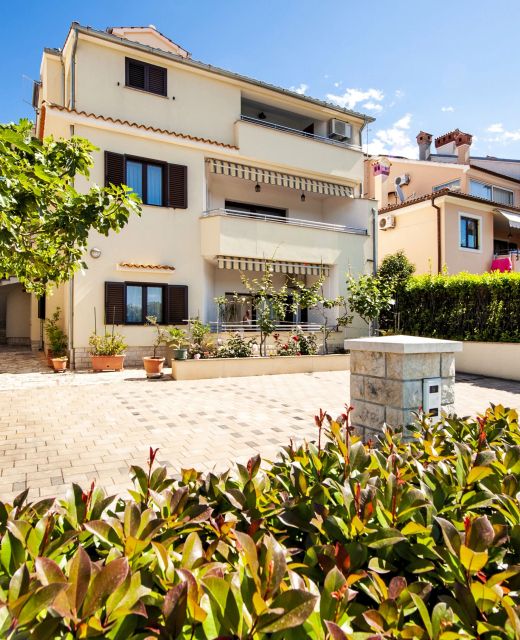 Apartments With Parking Space Rovinj - 25502